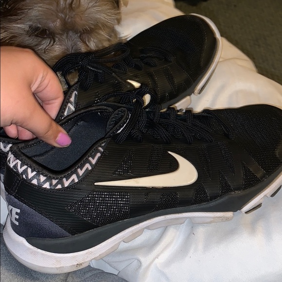 Nike Shoes - NIKE SNEAKERS